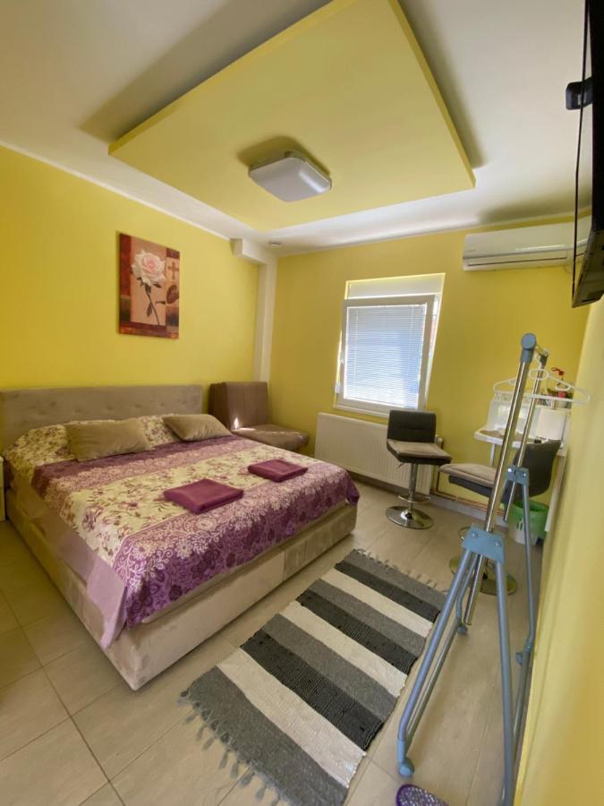 Maslina Rooms Semendria Exterior foto